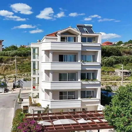 Palace Lidija - 2 5 *