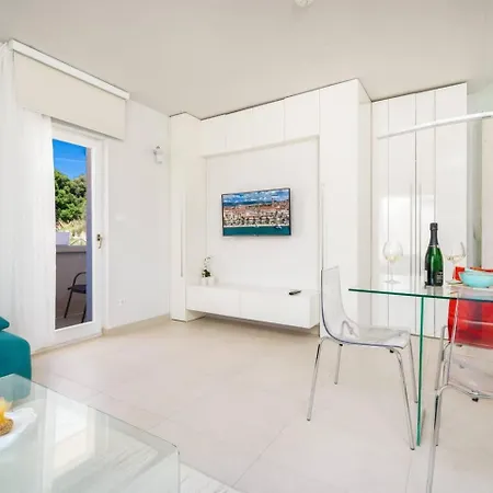 Palace Lidija - 2 5 شقة *